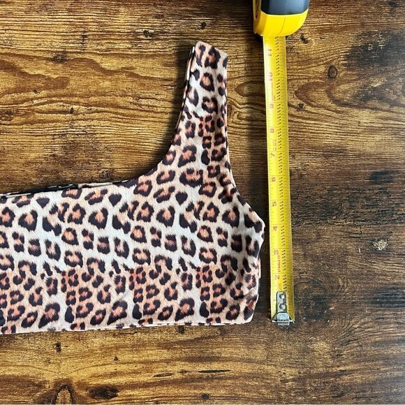 Pretty Little Thing Brown & Tan Leopard Print One Shoulder Crop Top - Picture 8 of 8